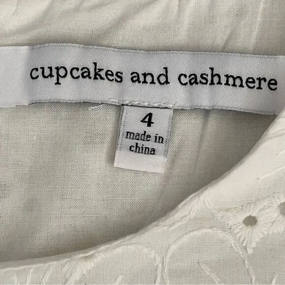 Cupcakes and Cashmere White Eyelet Embroidered Short Sleeves Floral Dress SZ 4 - Picture 4 of 16